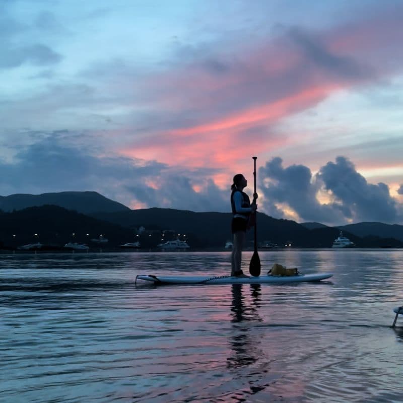 Pak Sha Chau Sunrise SUP Tour - Image 2