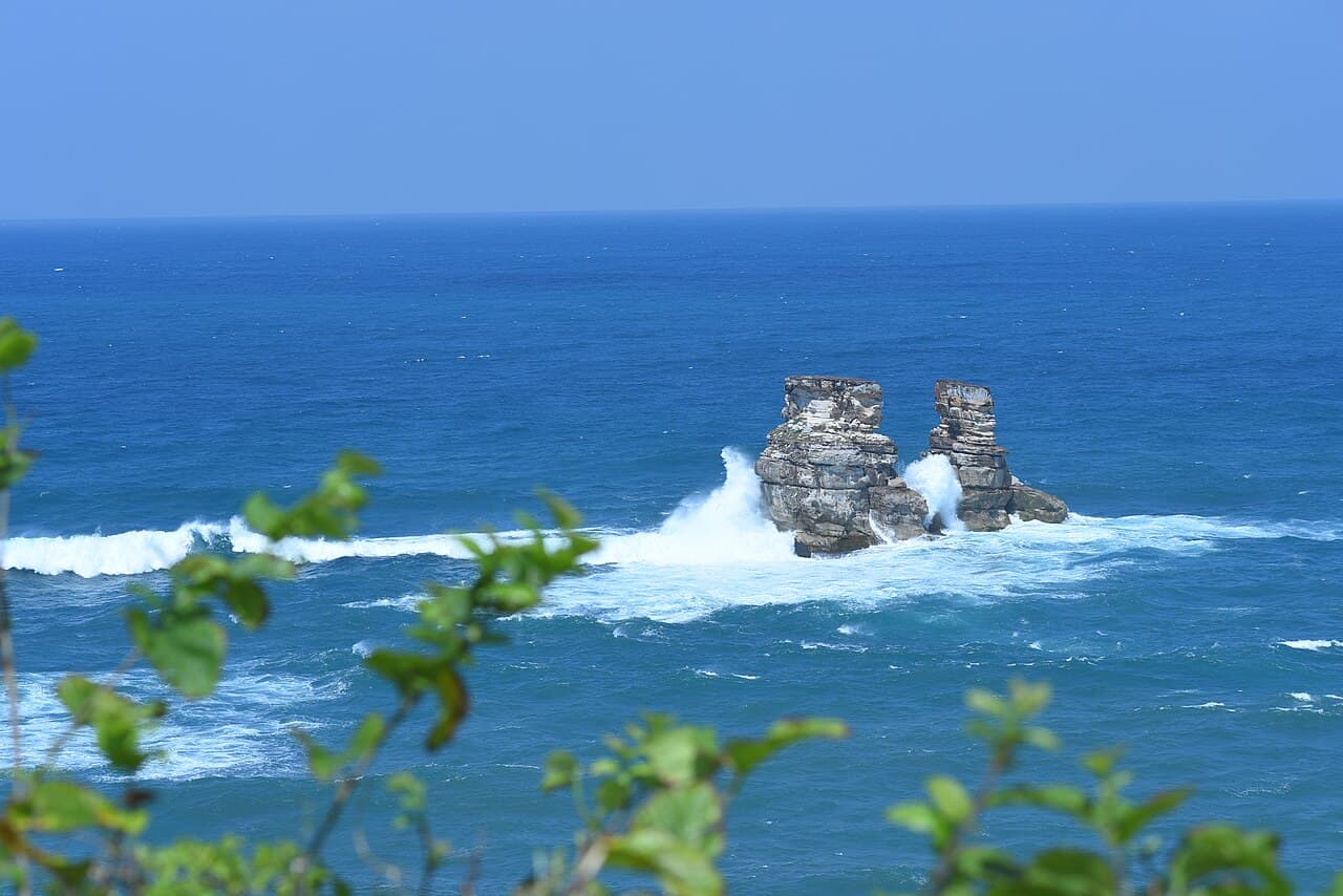 【2026 北部 SUP/獨木舟全攻略】從象鼻岩到粉鳥林!台北宜蘭 5 大水上秘境,路線/季節/新手全解析