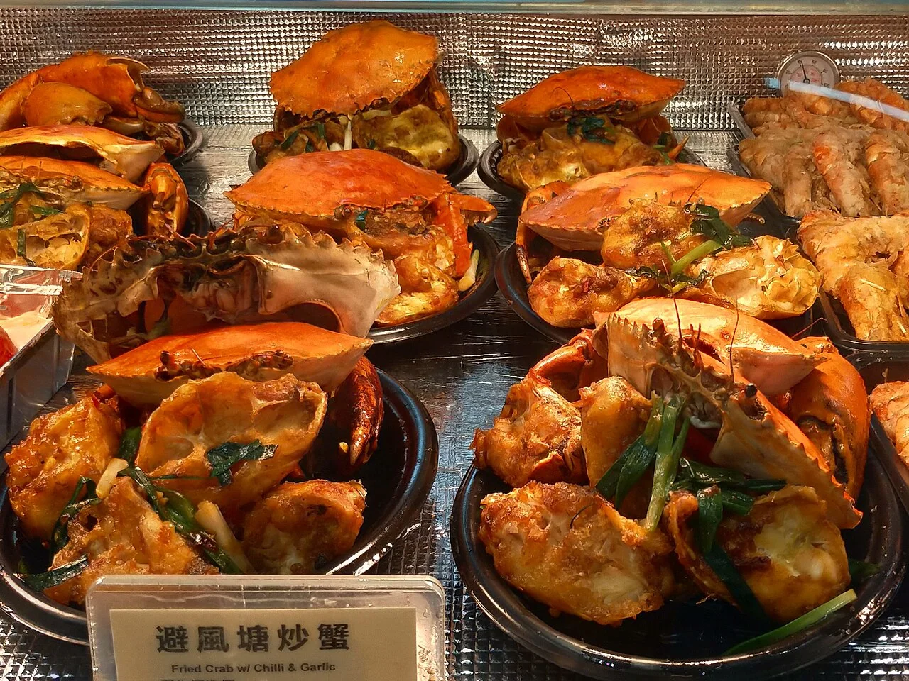 避風塘炒蟹配香脆蒜蓉